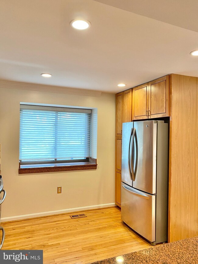 2934 Jermantown Rd unit 11, Oakton, VA 22124 - photo 7