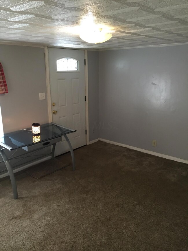 1642 Elmore Ave, Columbus, OH 43224 - photo 7