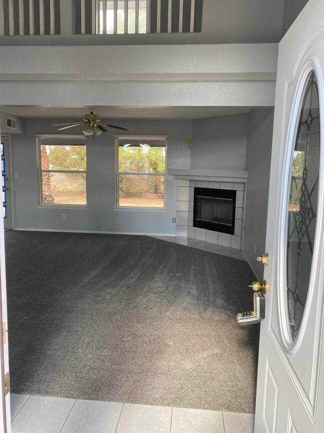 13905 Jeweled Desert Dr, Horizon City, TX 79928 - photo 5