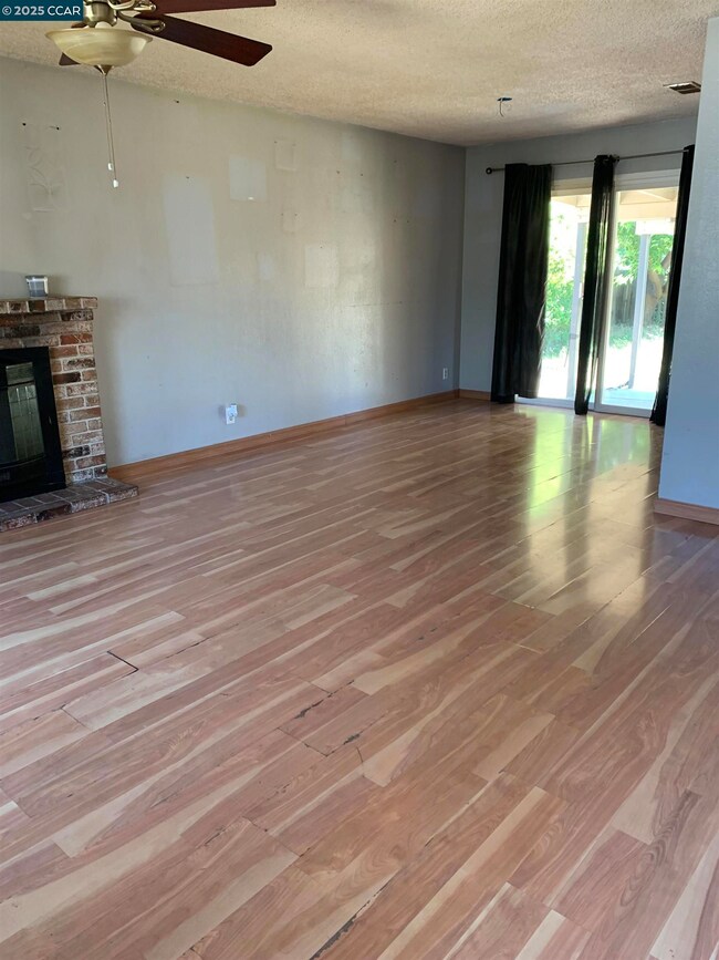 923 Steller Way, Suisun City, CA 94585 - photo 3