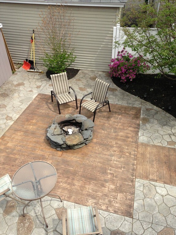 492 Chicopee St, Chicopee, MA 01013 - photo 2