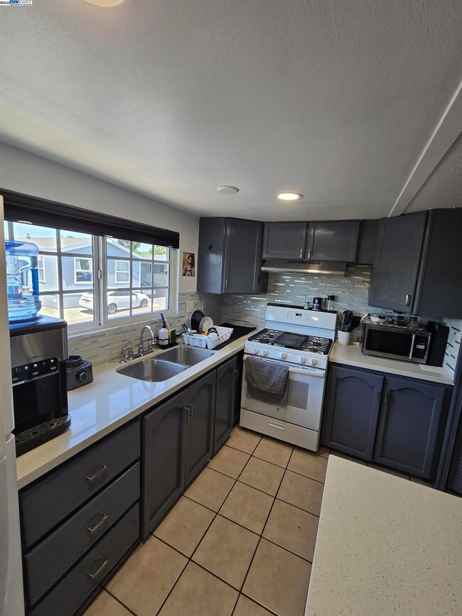 2580 Senter Rd unit 515, San Jose, CA 95111 - photo 4