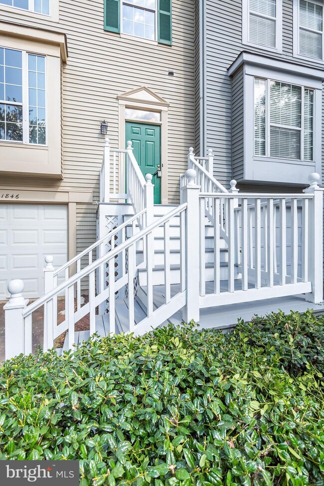 21846 Maywood Terrace, Sterling, VA 20164 - photo 6