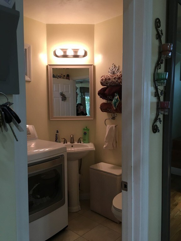 3 Magnolia Ct unit 2, Everett, MA 02149 - photo 5