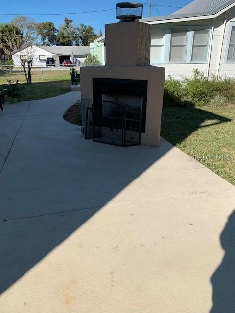 517 N Disston Ave, Tavares, FL 32778 - photo 6