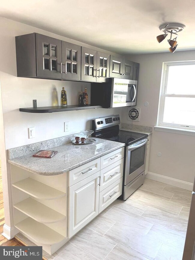 104 Clement Rd unit C, Oreland, PA 19075 - photo 7