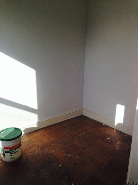 405 Elk St, Albany, NY 12206 - photo 3