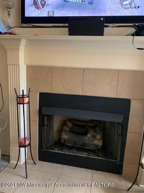 gas log fireplace