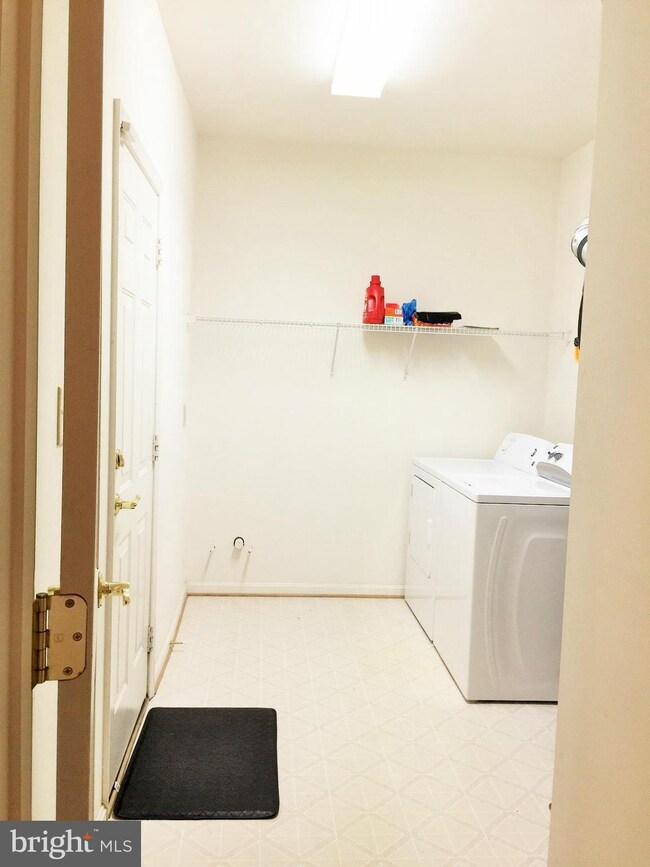 11304 Lynchburg Dr, Fredericksburg, VA 22407 - photo 4