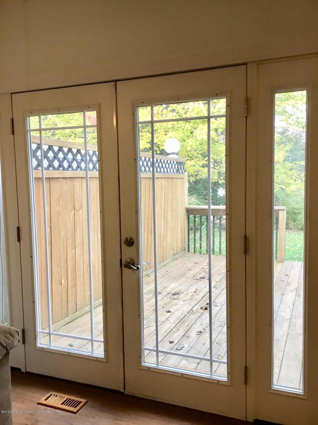 7124 Creekside Dr unit 55, Lansing, MI 48917 - photo 6