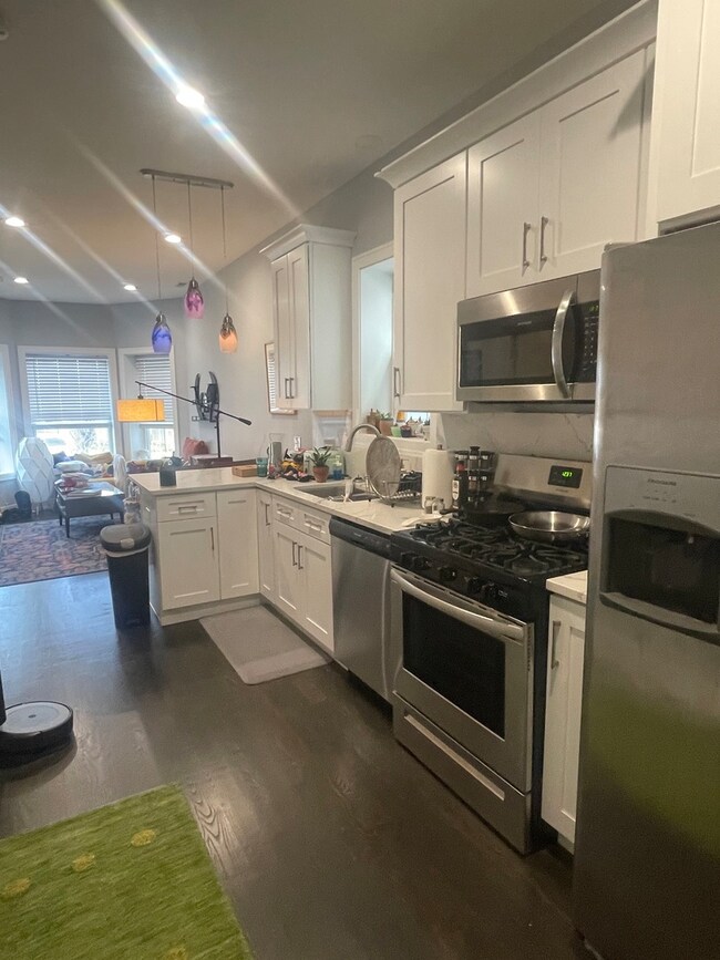 2917 N Gresham Ave unit 1, Chicago, IL 60618 - photo 2