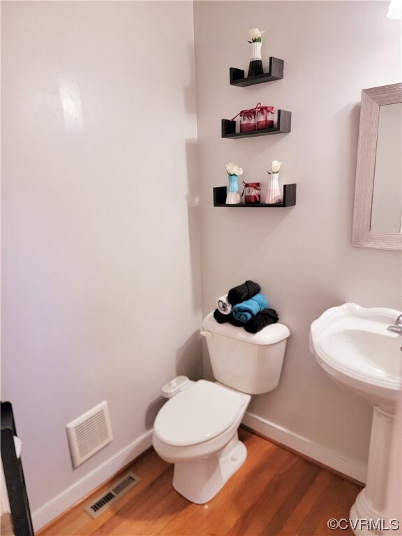 downstairs half bathroom