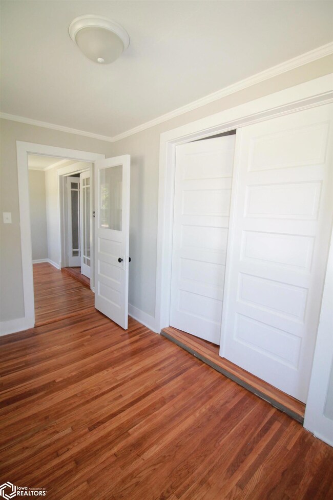 102 E Sheridan Ave, Shenandoah, IA 51601 - photo 6