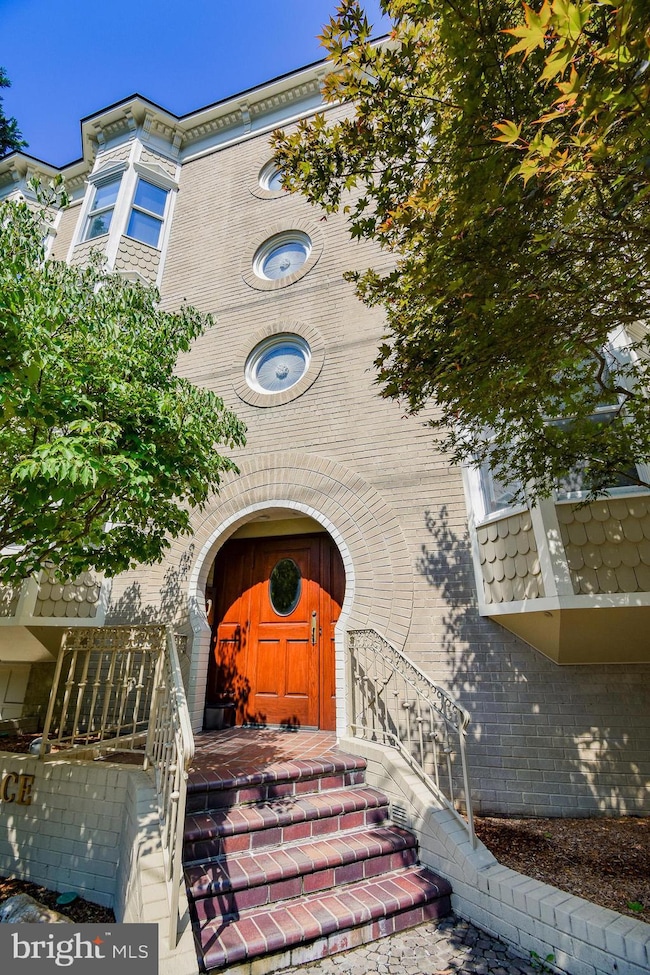 5305 Dana Place NW unit 4, Washington, DC 20016 - photo 4