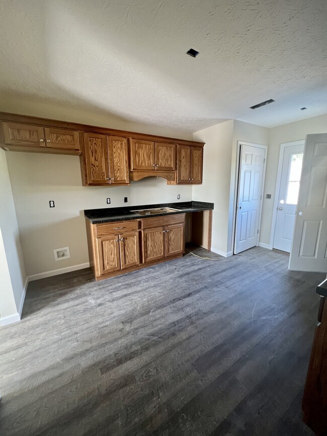 220 Kerr Way, Portland, TN 37148 - photo 4