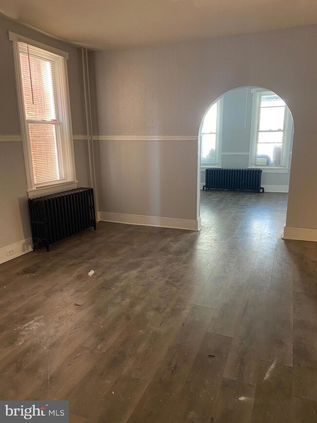 524 Pine St, Darby, PA 19023 - photo 3