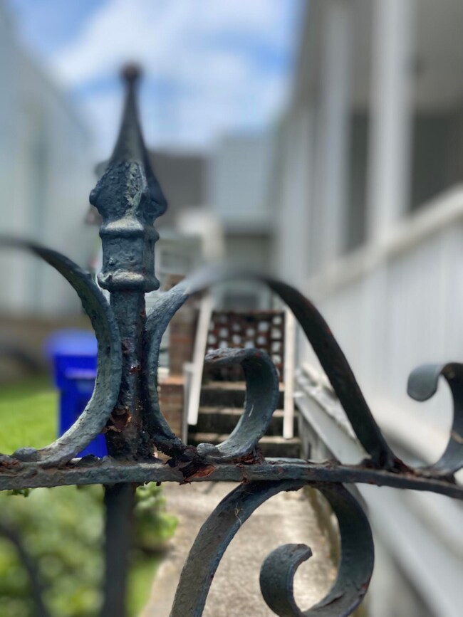 finial