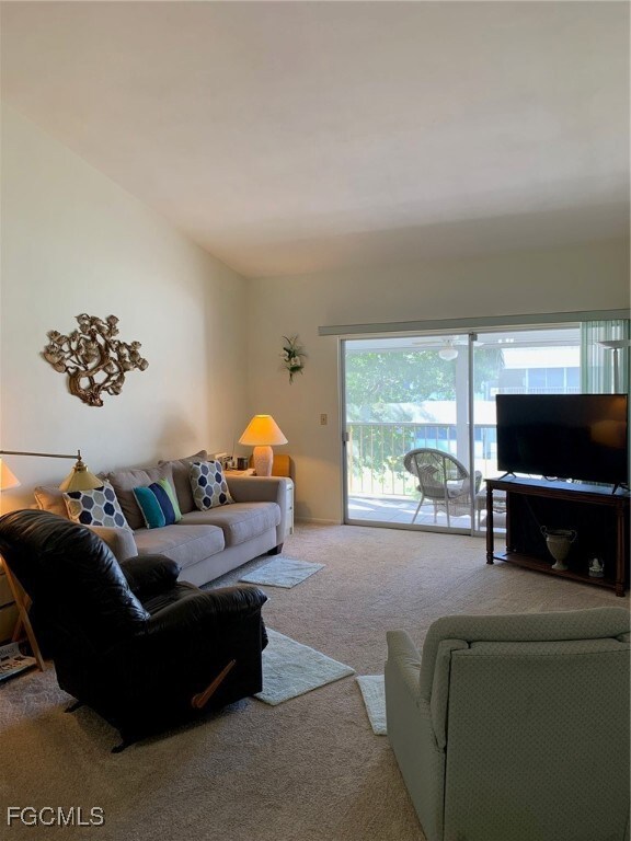 4202 SE 4th Place unit 10, Cape Coral, FL 33904 - photo 4
