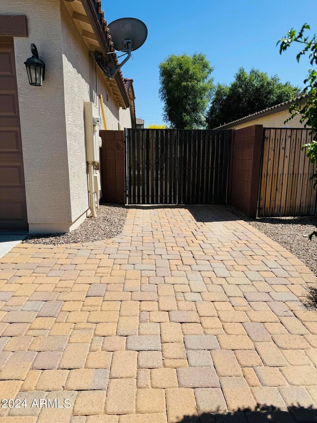 651 W Harvest Rd, San Tan Valley, AZ 85140 - photo 3