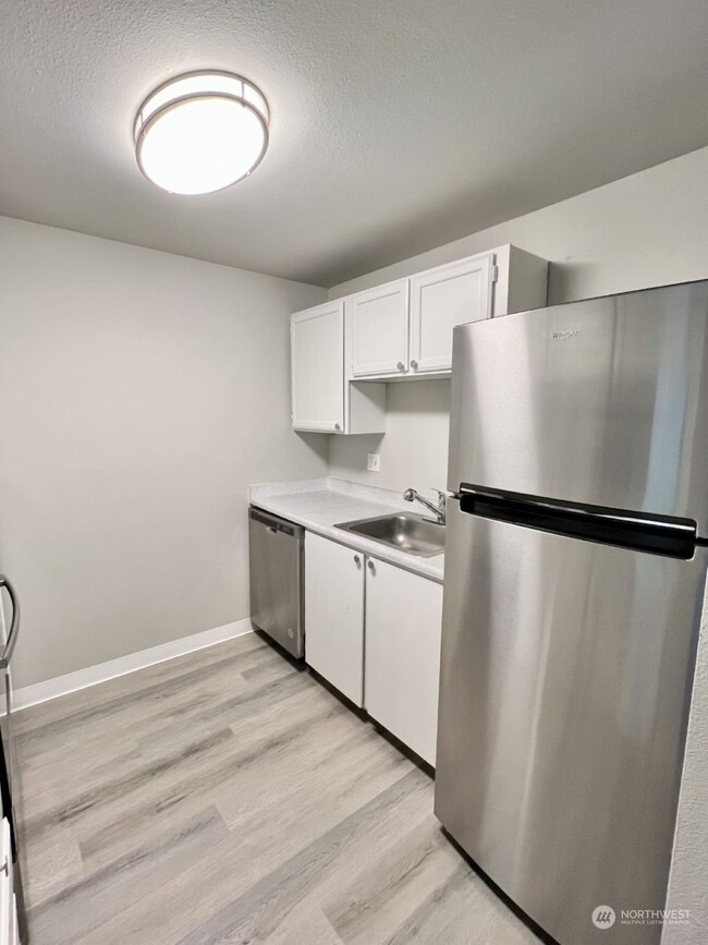 3430 I St NE unit J101, Auburn, WA 98002 - photo 5