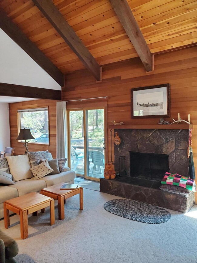 18002 Sandhill Ln unit 1, Sunriver, OR 97707 - photo 5