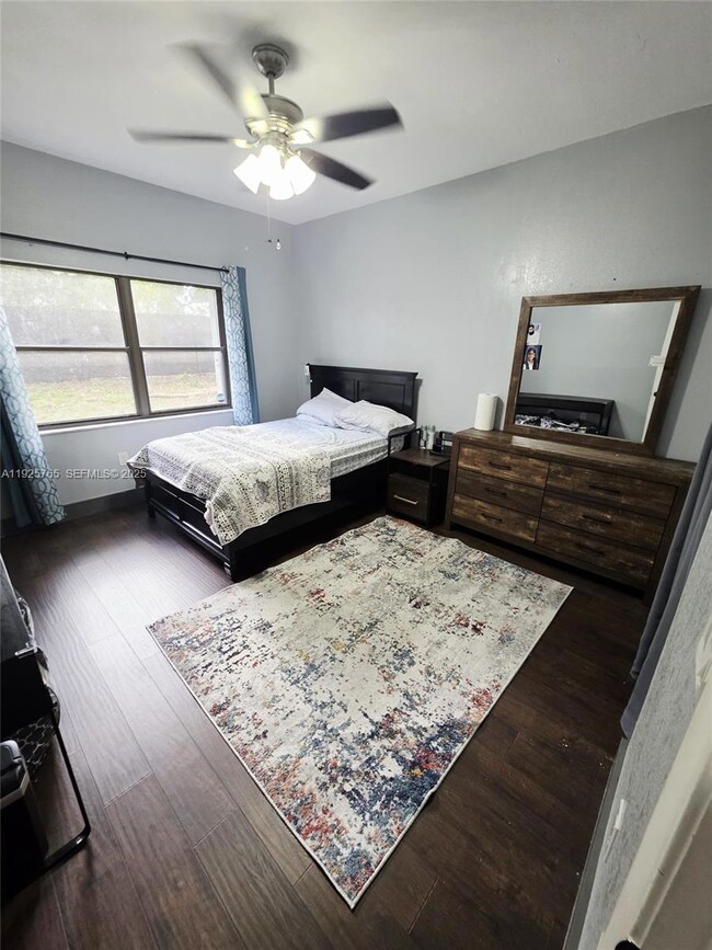 1891 N 61st Ave unit B106, Hollywood, FL 33024 - photo 6