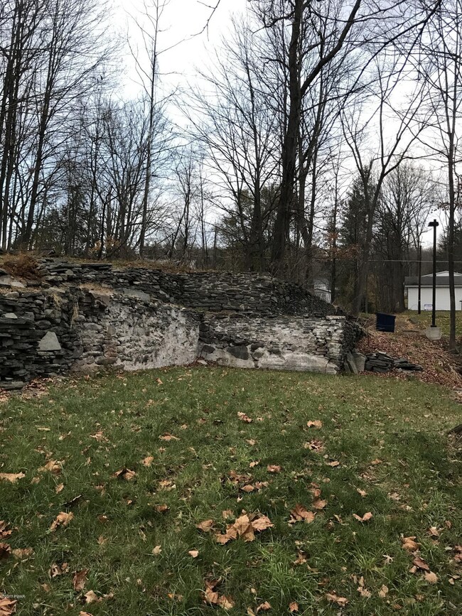 233 & 235 Hudson St, Hawley, PA 18428 - photo 2