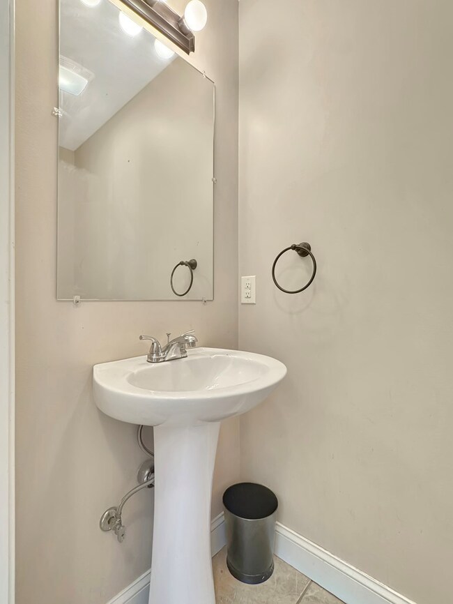 122 Hickory Ave, Daniels, WV 25832 - photo 6