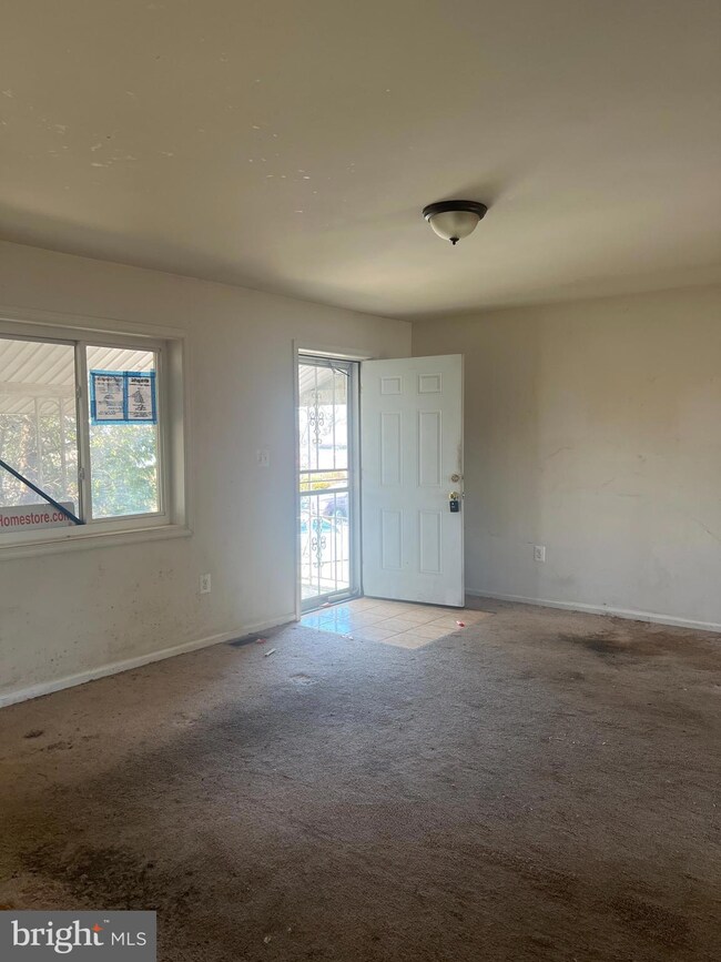 3319 Kerry Rd, Gwynn Oak, MD 21207 - photo 4