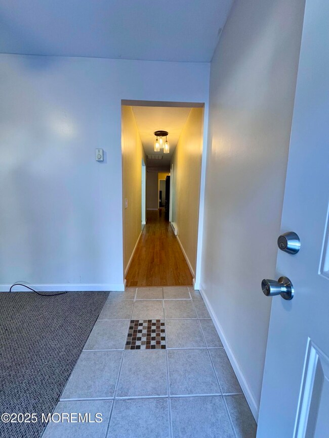 Foyer 6A Ardmore