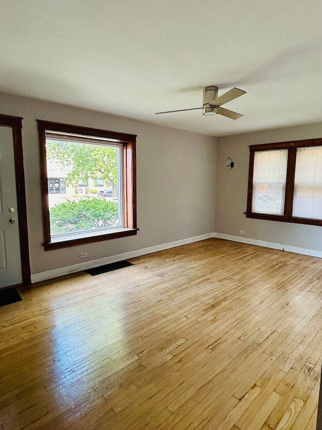 521 E 161st Place, South Holland, IL 60473 - photo 2