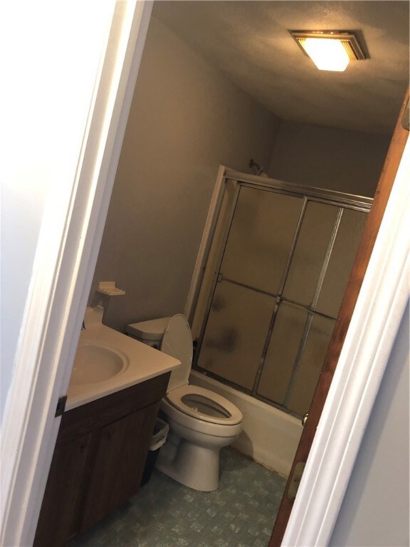 136 Calla St, Providence, RI 02905 - photo 5