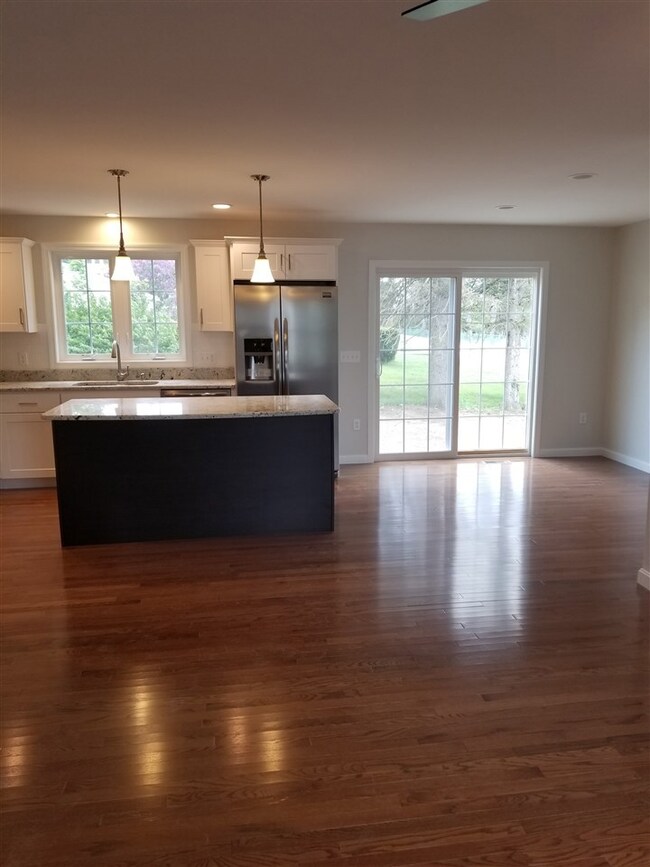 11 Garfield St, Manchester, NH 03103 - photo 5