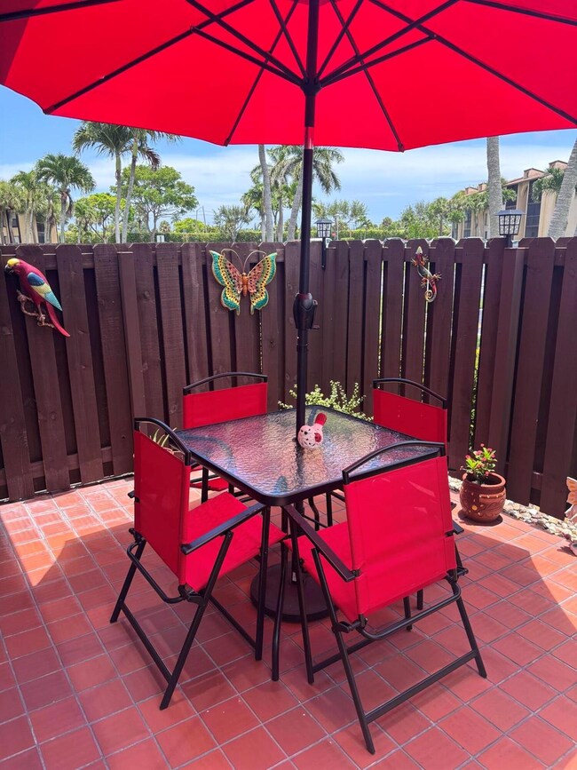 804 Sky Pine Way unit C, Greenacres, FL 33415 - photo 5