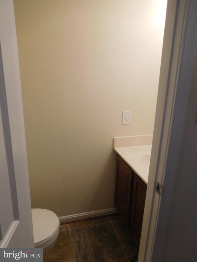 13965 Lightburn Ln, Centreville, VA 20121 - photo 7