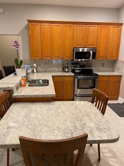 unlisted-address, Davie, FL 33324 - photo 5