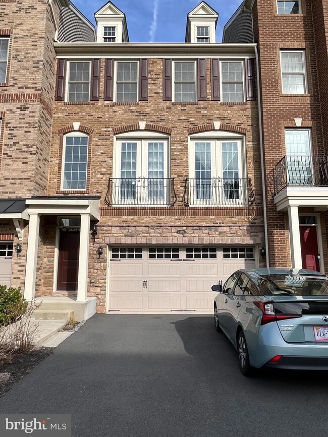 24988 Glasgow Heights Terrace, Chantilly, VA 20152 - photo 4