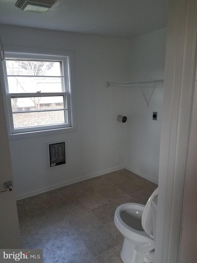 1021 Foreman Ln, Winchester, VA 22603 - photo 7