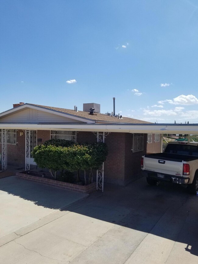 3022 Van Buren Ave, El Paso, TX 79930 - photo 2