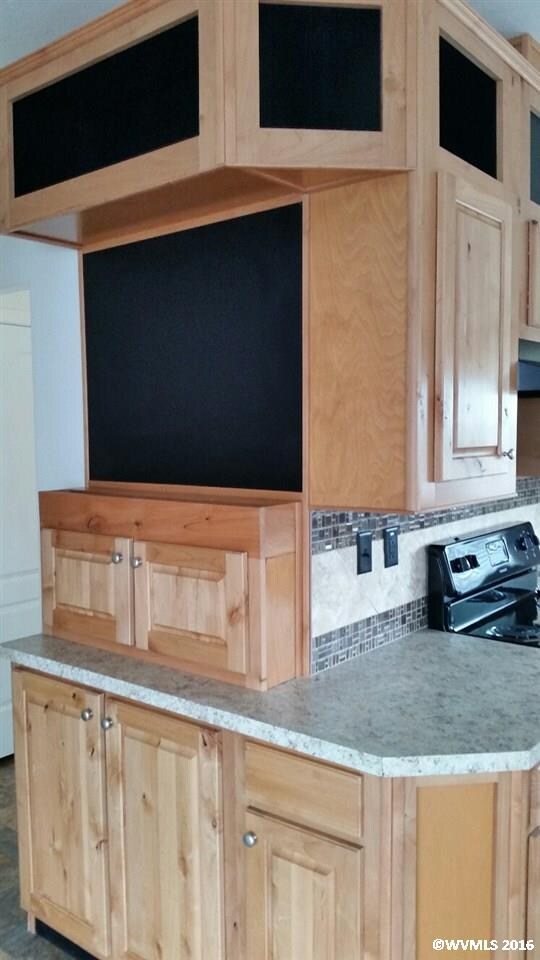 Charging center for devices and chalkboard for mes