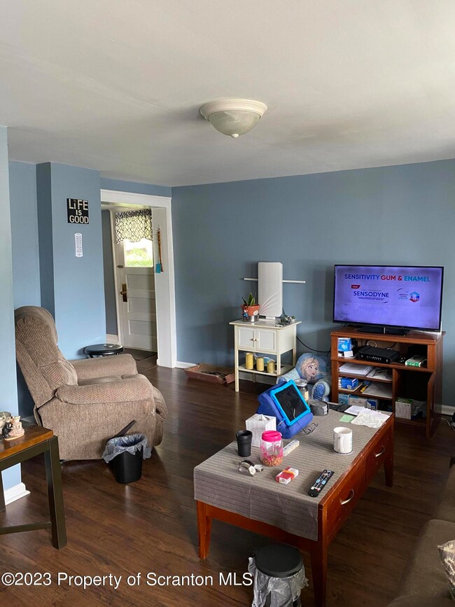 631 633 Hemlock St, Scranton, PA 18505 - photo 4