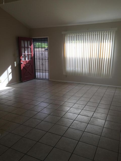 LivingRm1
