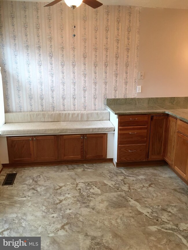 7964 Calvary Ct unit 136, Manassas, VA 20109 - photo 6