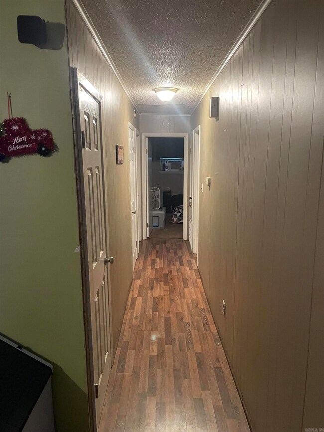 1409 S Wood St, Stuttgart, AR 72160 - photo 3