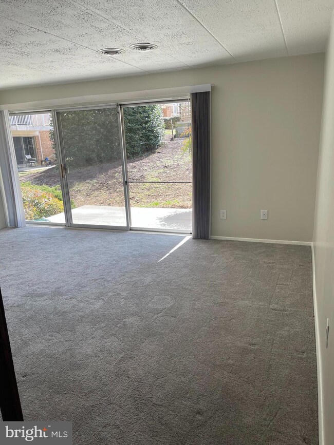 2618 Ft Farnsworth 3b Rd unit 233, Alexandria, VA 22303 - photo 3