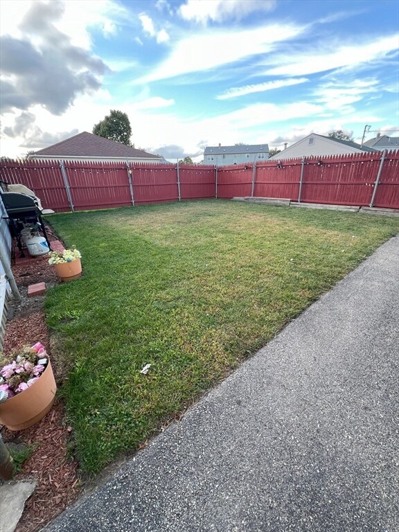 1464 Newport Ave, Pawtucket, RI 02861 - photo 5