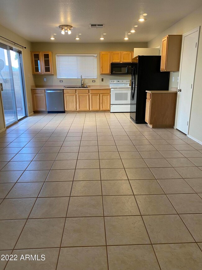 1291 S San Vincente Ct unit III, Chandler, AZ 85286 - photo 3