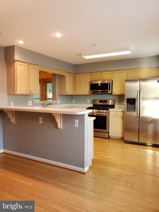 3600 Martins Dairy Cir, Olney, MD 20832 - photo 3