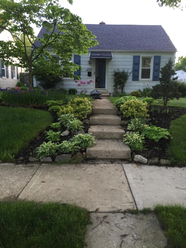 2720 Columbus Ave, Columbus, OH 43209 - photo 3