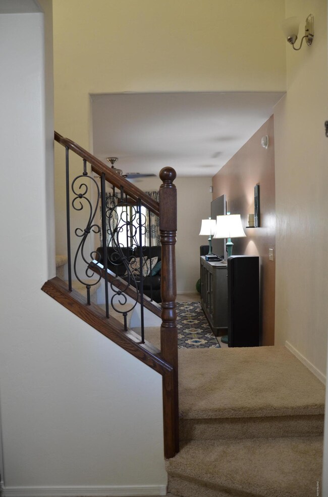 Boton Chico Stairs1